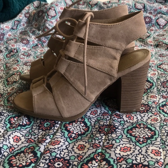 Block heels - Picture 2 of 5